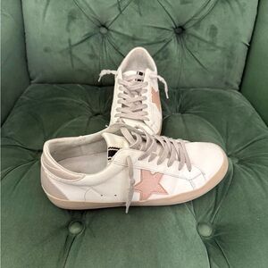 ShuShop White and Pink Star Sneakers